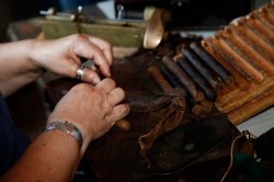 Cigar Roller