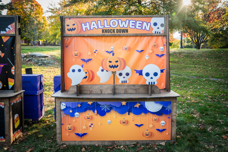 Halloween Carnival Stall- Knock Down