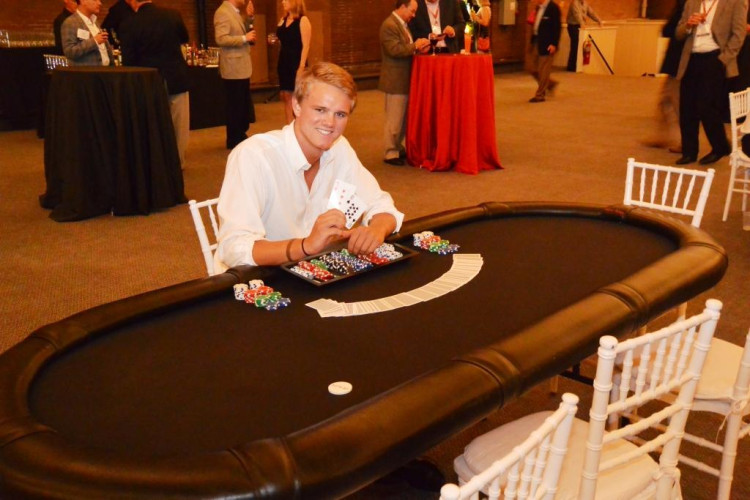 Texas Hold 'Em Table