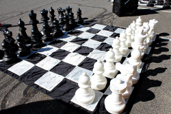 Giant Chess